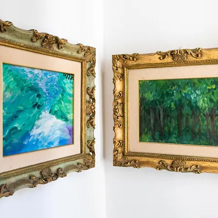 Strange Uncle Bed & Breakfast Florencie