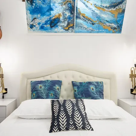 Strange Uncle * Florencie