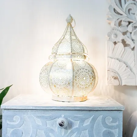 Strange Uncle Bed & Breakfast *