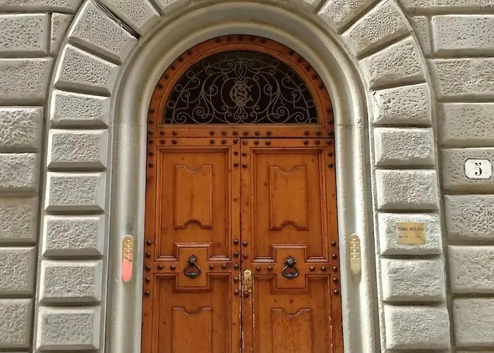 Strange Uncle Bed and breakfast *